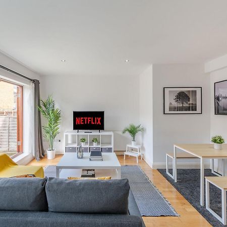 London Waterloo Apartment With Large Private Terrace - View Of The London Eye - 1 Bedroom 1 Bath Exteriér fotografie