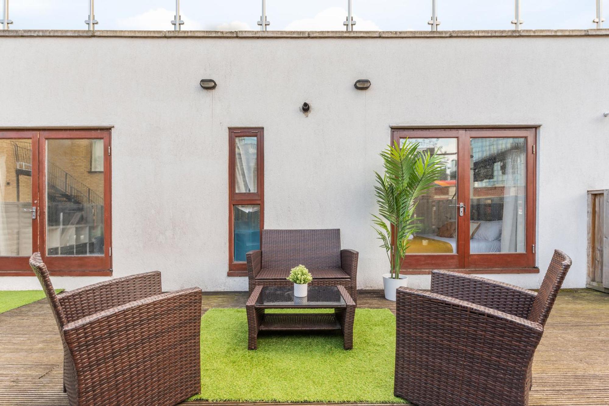 London Waterloo Apartment With Large Private Terrace - View Of The London Eye - 1 Bedroom 1 Bath Exteriér fotografie